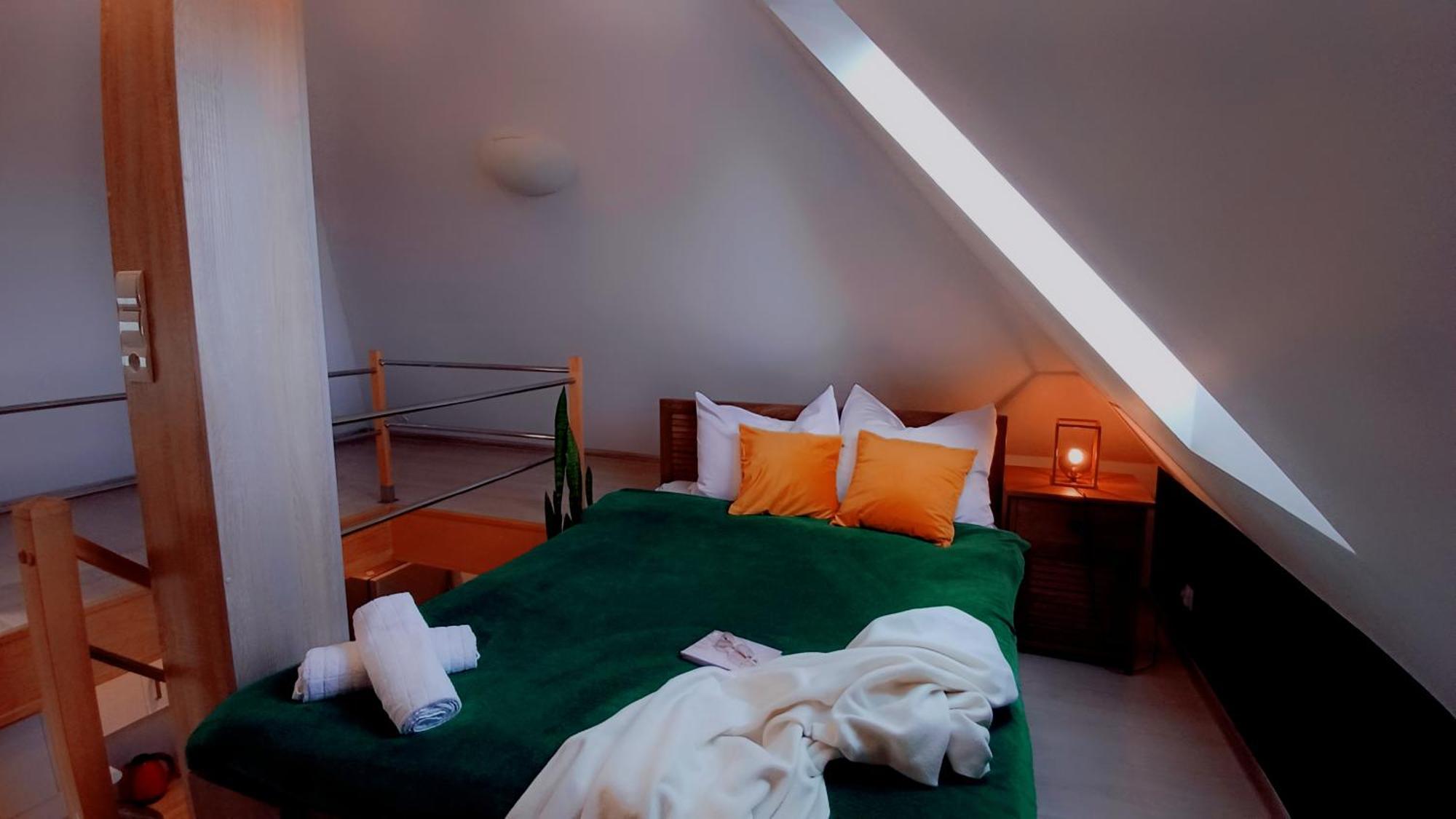 Apartament Pod 12 B Bielsko-Biała Exteriör bild