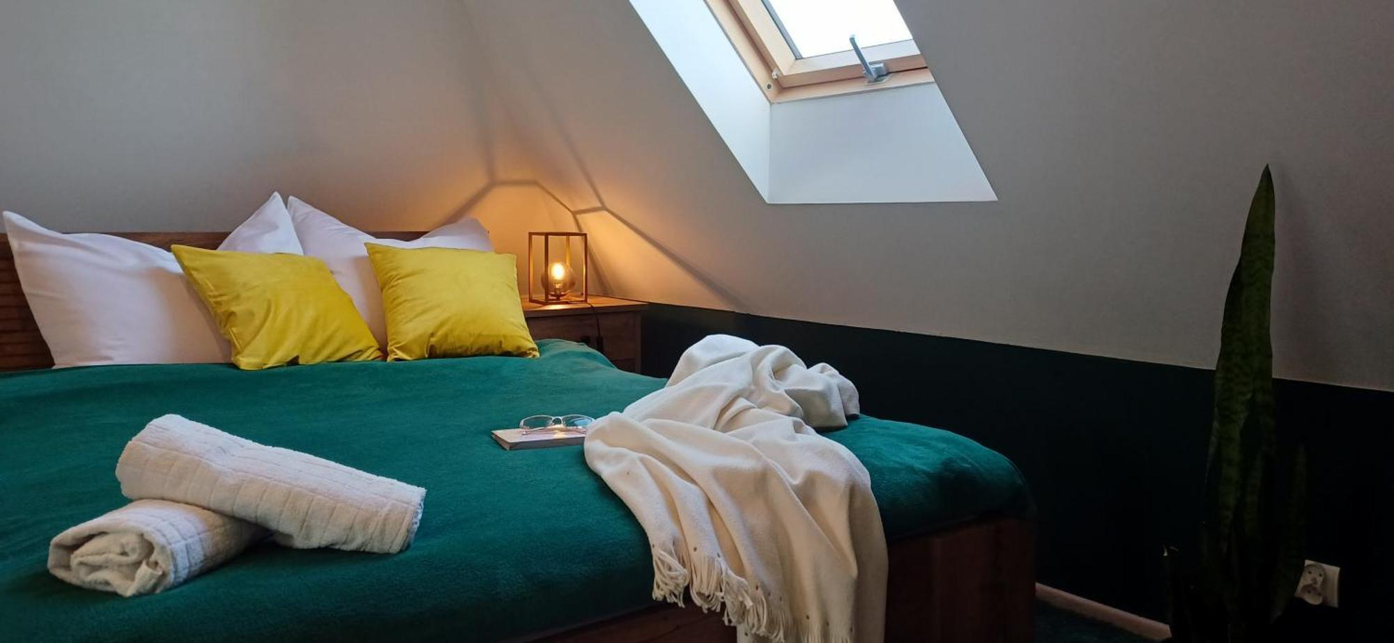 Apartament Pod 12 B Bielsko-Biała Exteriör bild